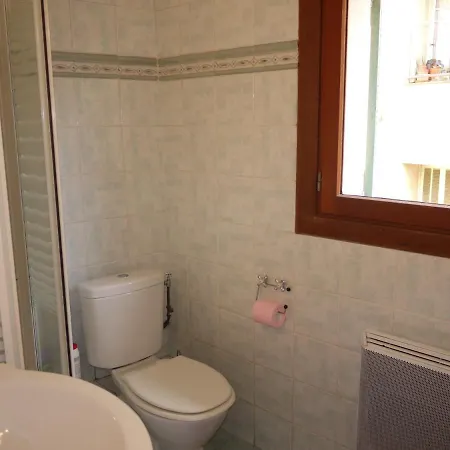Studio 9 - A Cosy Studio Flat With Balcony *